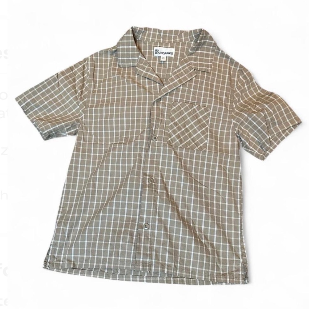 No Boundaries Tan and White grid patterned button up short sleeve shirt